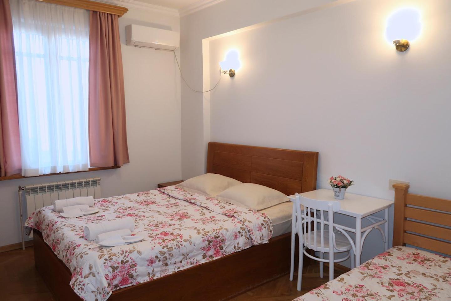 Guest House Merci Tbilisi ภายนอก รูปภาพ